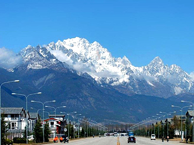 玉龍雪山-全景.jpg